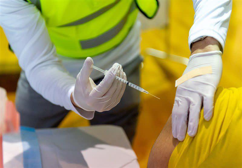 آغاز واکسیناسیون کرونا برای بیش از ۱۷۰ پاکبان شهرداری