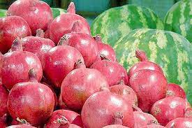 عرضه میوه با قیمت مناسب در دو نقطه شهر با همکاری اتاق اصناف و شهرداری رفسنجان