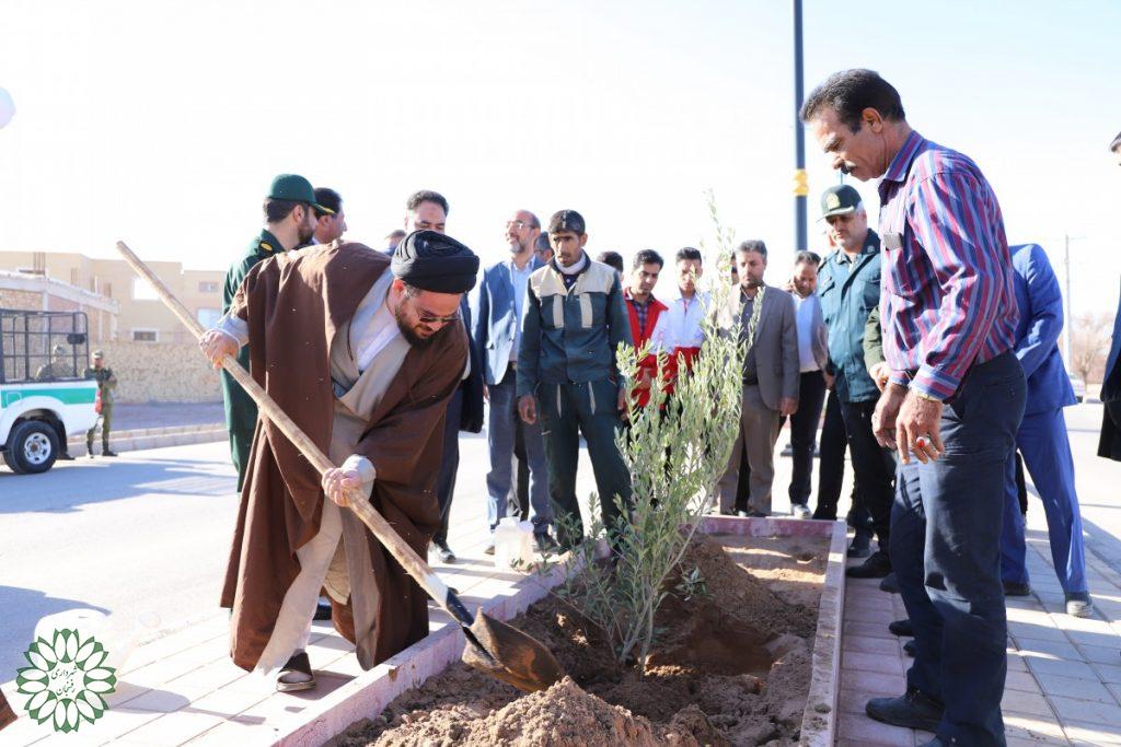 برگزاری مراسم روز درختکاری در بلوار شهید حاج علی محمدی پور رفسنجان